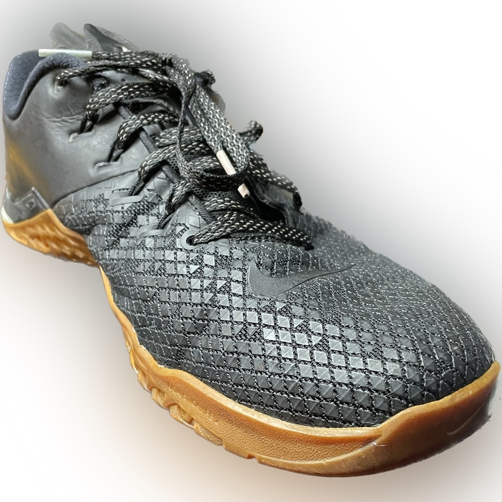 Metcon 4 Black on Gum Bottoms